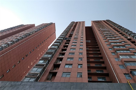 出售泰安宝龙国际社区3室3厅2卫121.4平精装修